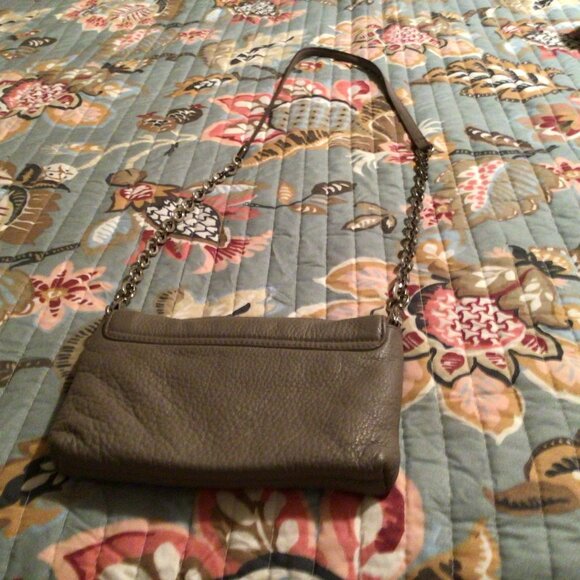 CALVIN KLEIN Small Grey Pebble Leather Cross-body Handbag with Chain Strap - Picture 3 of 4